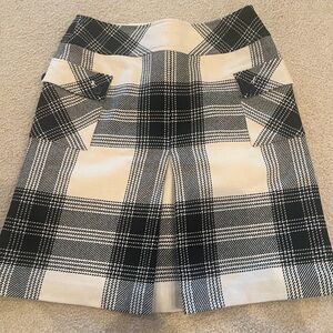 Talbots Black and Cream Plaid Skirt 6